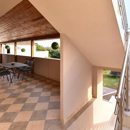 Apartment Kristijan *