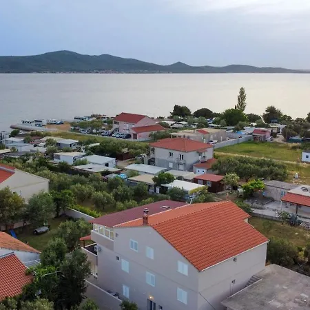 Kristijan Apartment